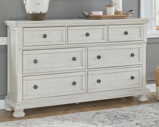 Robbinsdale Traditional 7 Drawer Dresser in Antique White